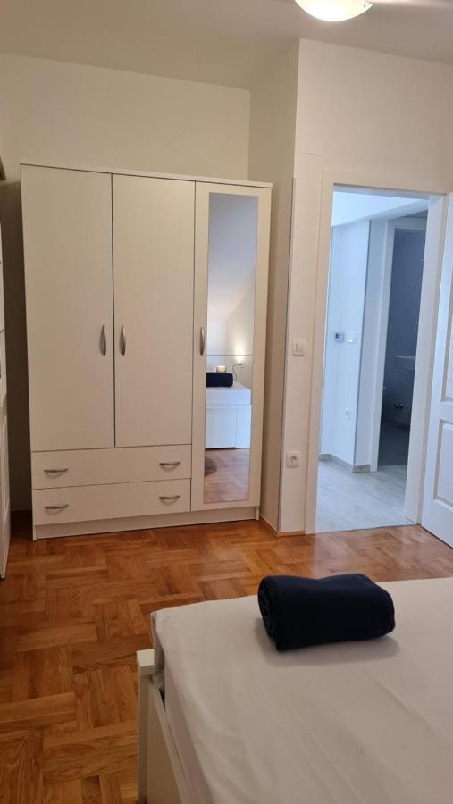 Apartmani Dami Novalja Bagian luar foto