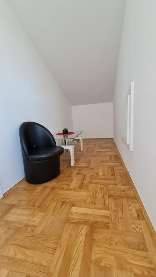 Apartmani Dami Novalja Bagian luar foto